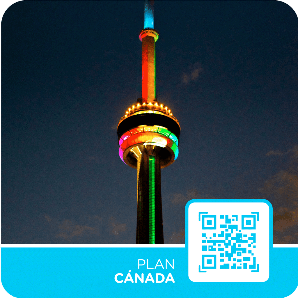 Fotografía de la CN tower de Toronto en Canadá, con un banner sobrepuesto que muestra un código QR y una frase que dice “Plan Canadá”, haciendo referencia a las tarjetas eSIM prepago con datos, llamadas y SMS ilimitados para viajar a Canadá.